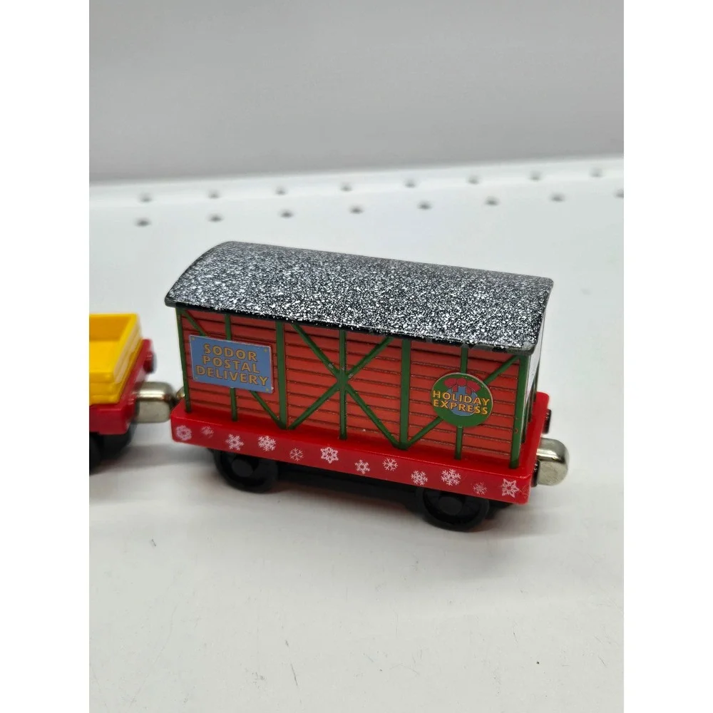 Thomas & Friends Holiday Box Car & Yellow Cargo Car Metal Magnet Train Lot